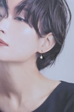 画像8: とても軽いコットンパールの一粒ピアス - ホワイト (8)
