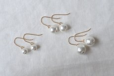 画像3: とても軽いコットンパールの一粒ピアス - ホワイト (3)