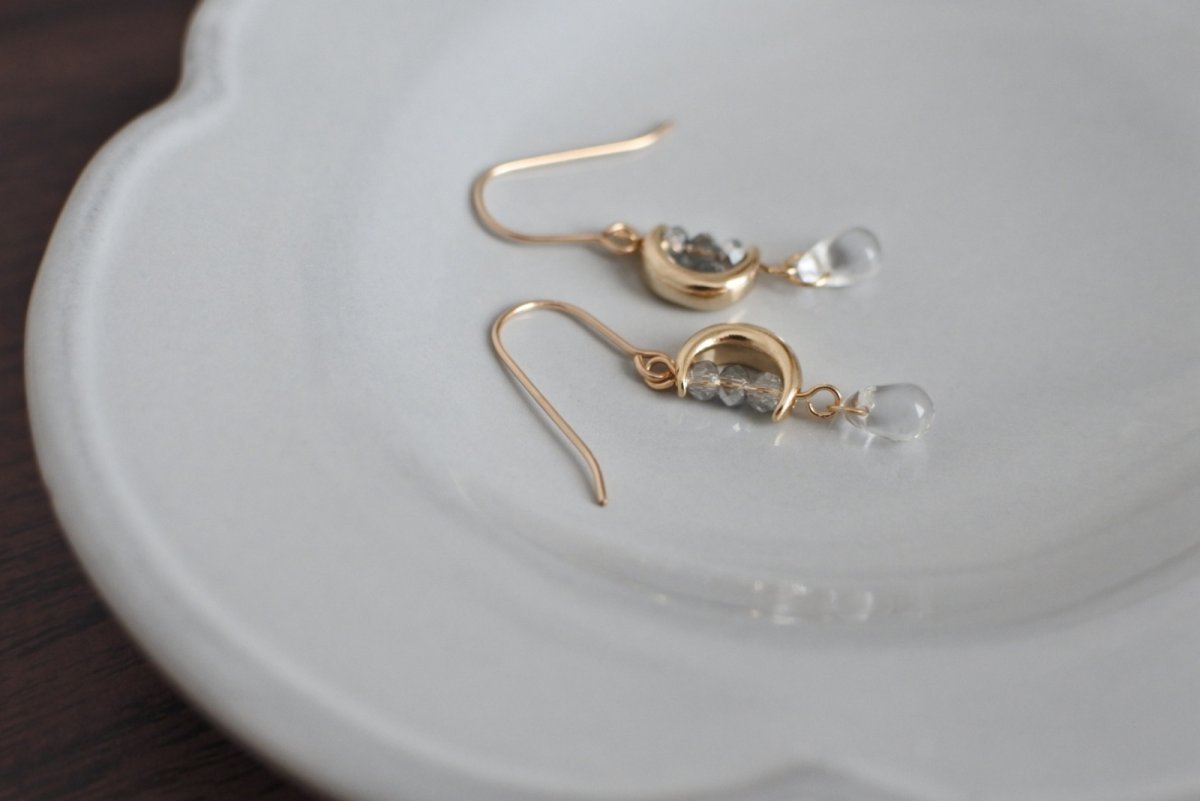 画像1: 月のしずくピアス (1)