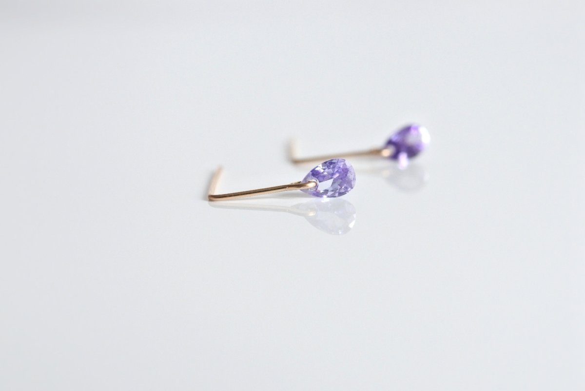 画像1: czしずくの輝く一粒ピアス - パープル (1)