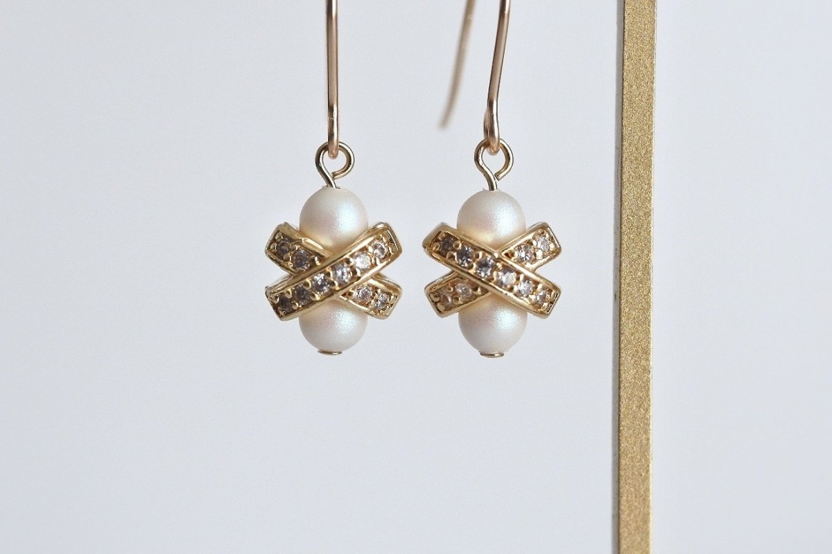 画像4: 雪だるまとリボンのピアス (4)